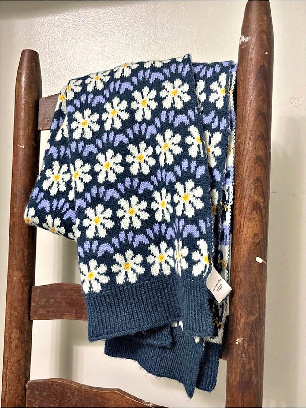 Vera Bradley Floral Knit Scarf Blue & White